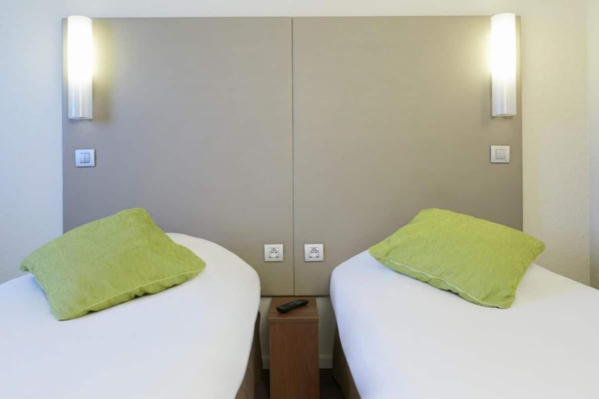 Standaard kamer, 2 eenpersoonsbedden | Luxe beddengoed, een bureau, verduisterende gordijnen