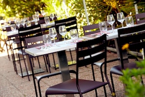 Breakfast, lunch, dinner served; French cuisine