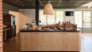 Daily buffet breakfast for a fee