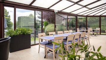 Daily buffet breakfast (EUR 11.50 per person)