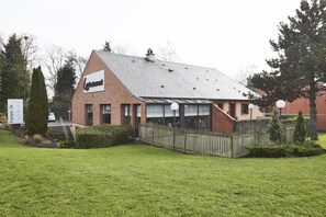 Front of property - Campanile Lille Sud-CHR (Lille)