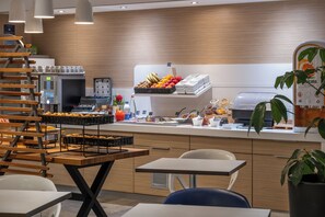 Daily buffet breakfast for a fee
