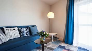 Quarto superior, várias camas | Escrivaninha, cortinas blackout, quartos à prova de som