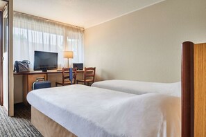 Standard Room, 2 Twin Beds | 1 bedroom, premium bedding, desk, blackout drapes