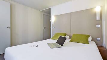 Chambre Standard, 1 lit double | Literie de qualité supérieure, bureau, rideaux occultants