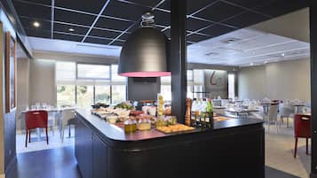 Breakfast, lunch, dinner served; French cuisine, garden views