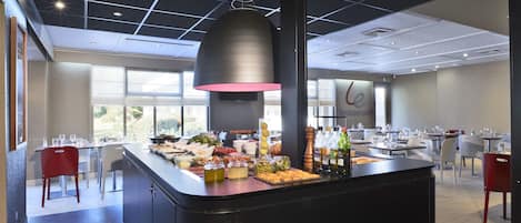 Breakfast, lunch, dinner served; French cuisine, garden views