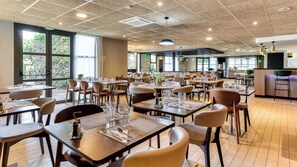 Frokost, lunsj og middag serveres