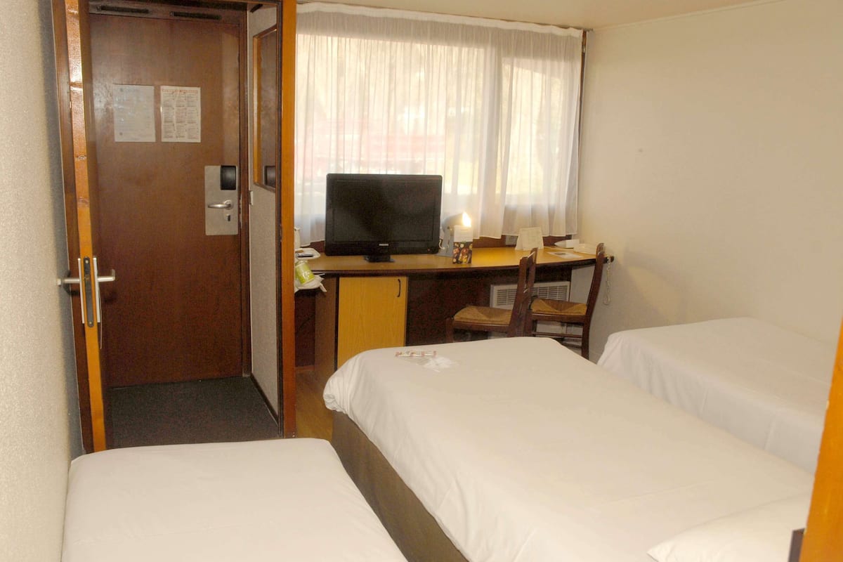Premium bedding, desk, soundproofing, iron/ironing board