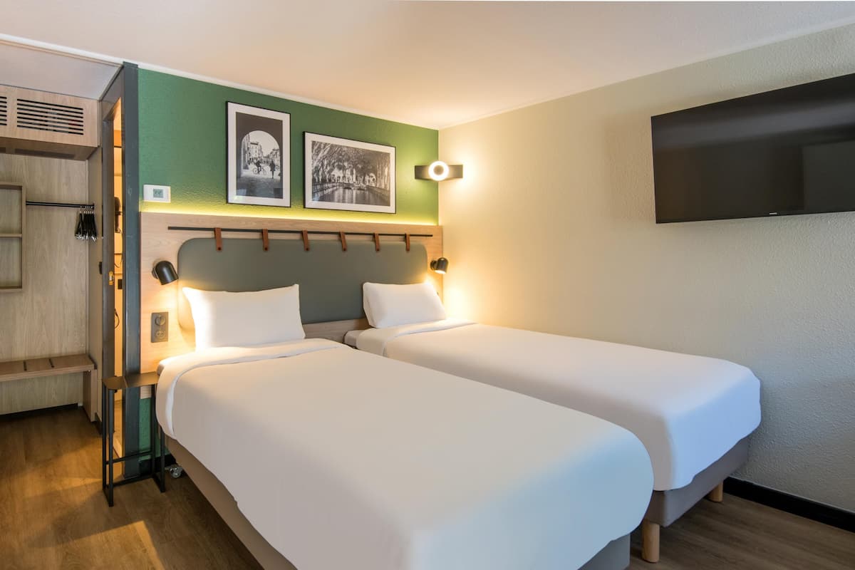 標準客房, 2 張單人床 | 高級寢具、書桌、遮光布/窗簾、隔音