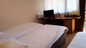 Chambre Standard, 2 lits une place | Lits supplémentaires