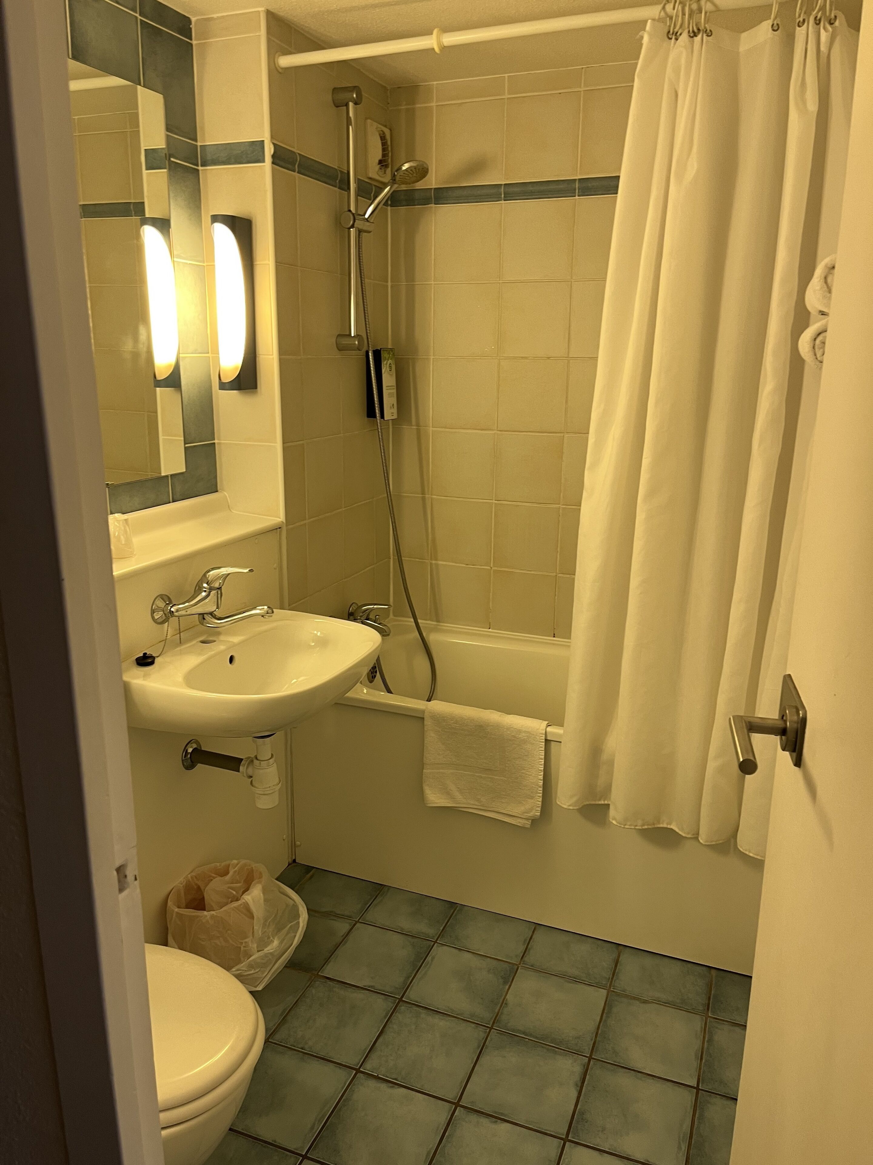 Foto - Kyriad Direct Marseille Ouest - Martigues