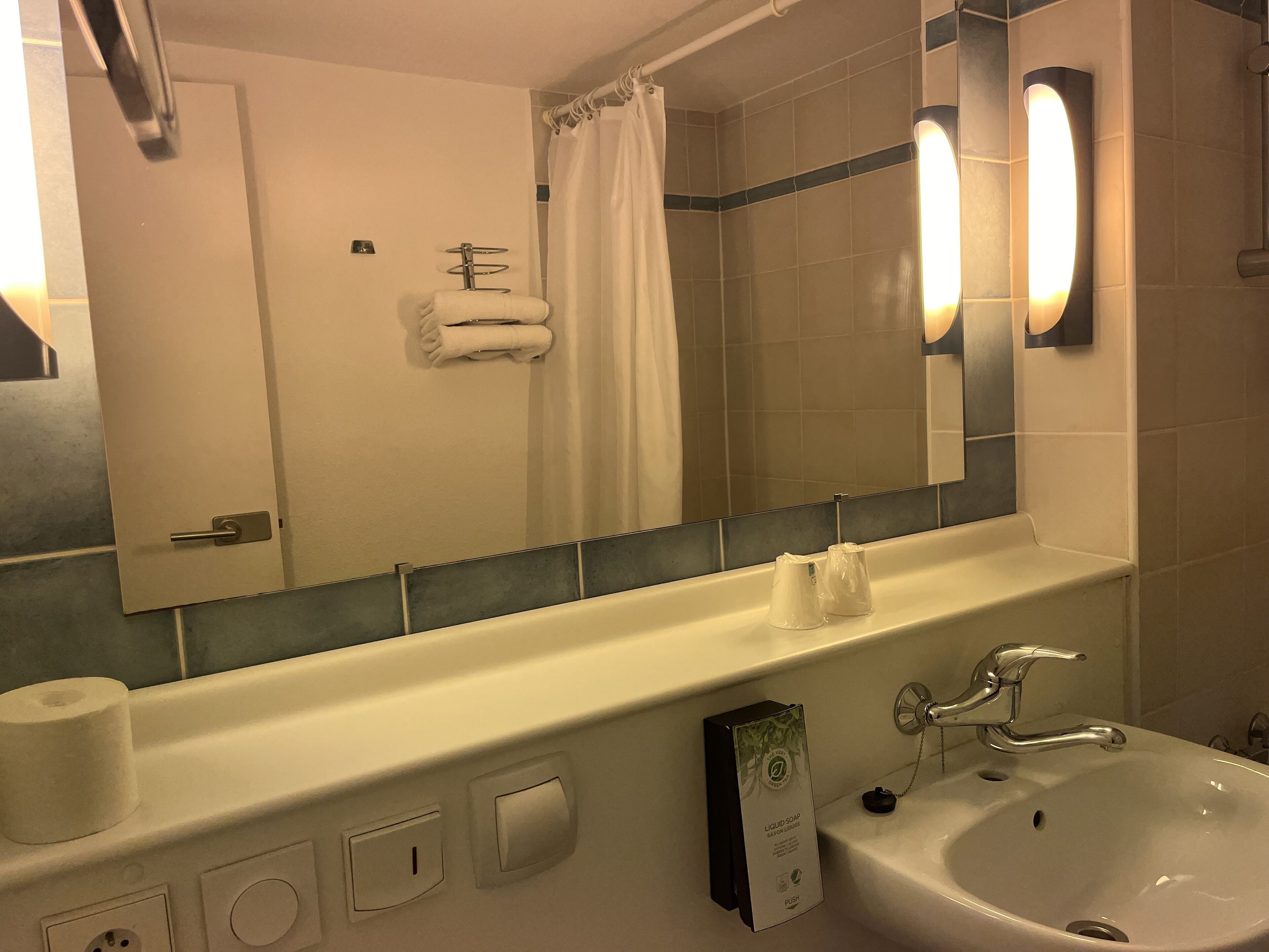 Foto - Kyriad Direct Marseille Ouest - Martigues