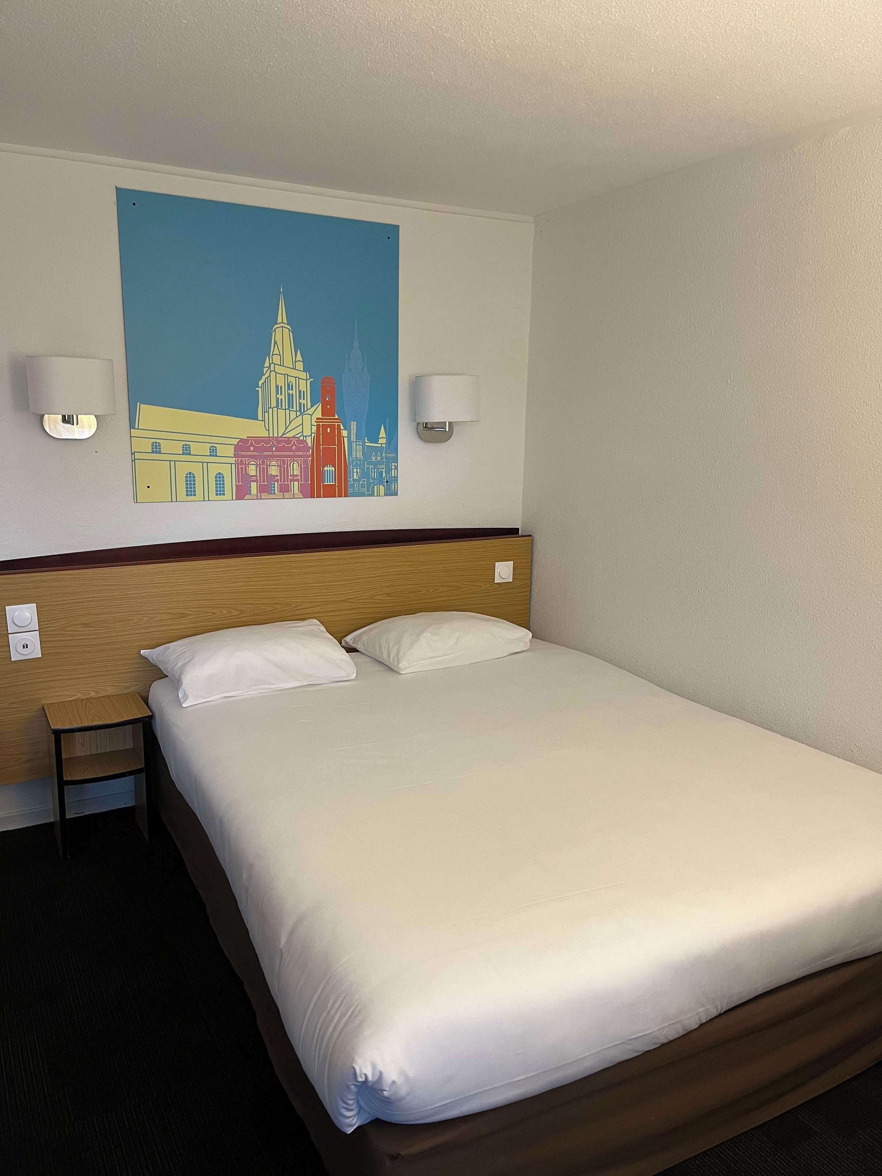 标准房, 1 张双人床 | 高档床上用品、办公桌、遮光窗帘、隔音