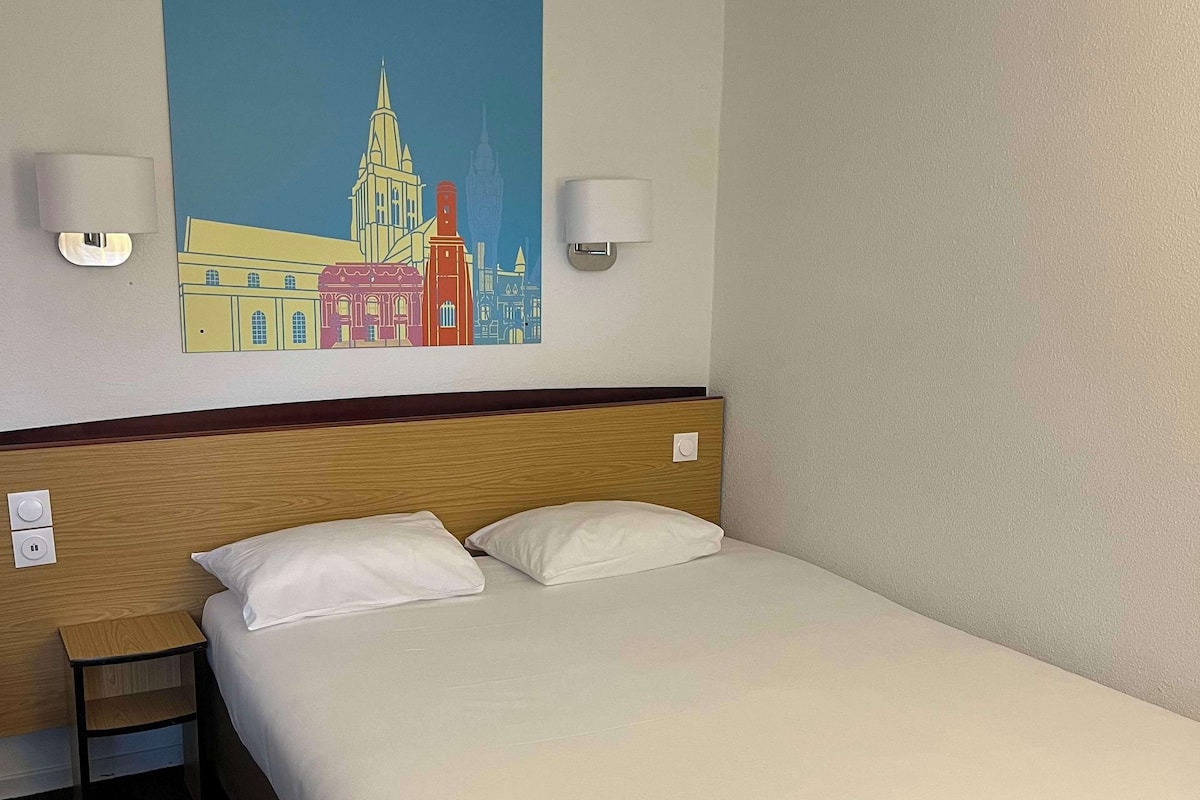 Standard Room, 1 Double Bed | Premium bedding, desk, blackout curtains, soundproofing
