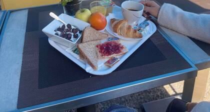 Kyriad Direct Montpellier St Jean de Vedas – La Peyrière