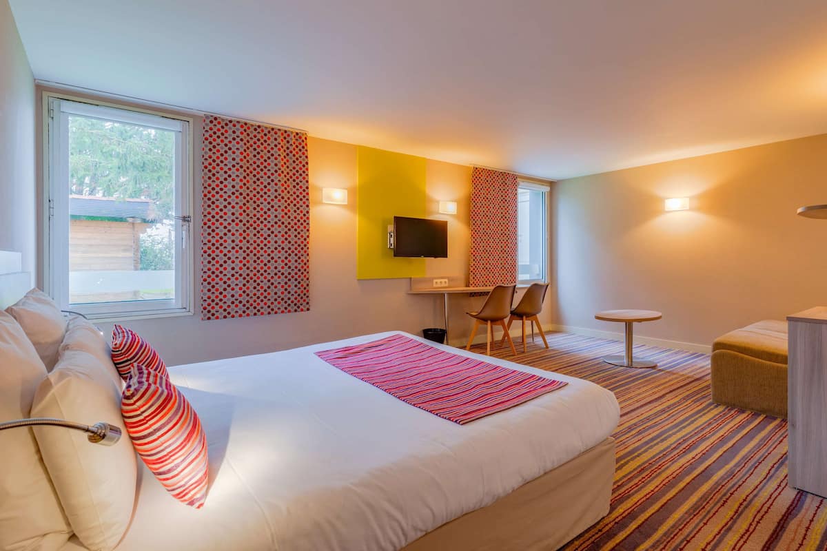 superior room, 2 double beds | in-room safe, desk, soundproofing, free wifi