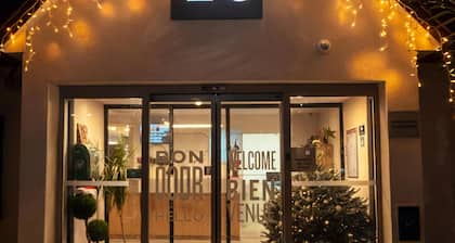 Kyriad Marseille - Vitrolles Aéroport