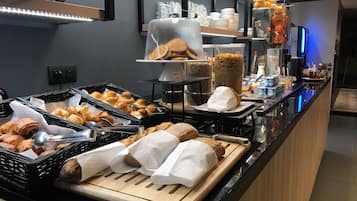 Bữa sáng buffet hàng ngày (11.90 EUR/mỗi người)