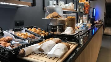 Colazione a buffet a pagamento, servita tutte le mattine 