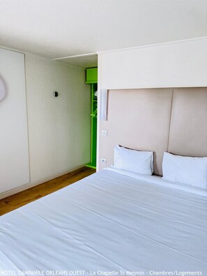 Standard Room, 1 Double Bed - Hotel Campanile Orleans Ouest - La Chapelle St Mesmin (La Chapelle-Saint-Mesmin)