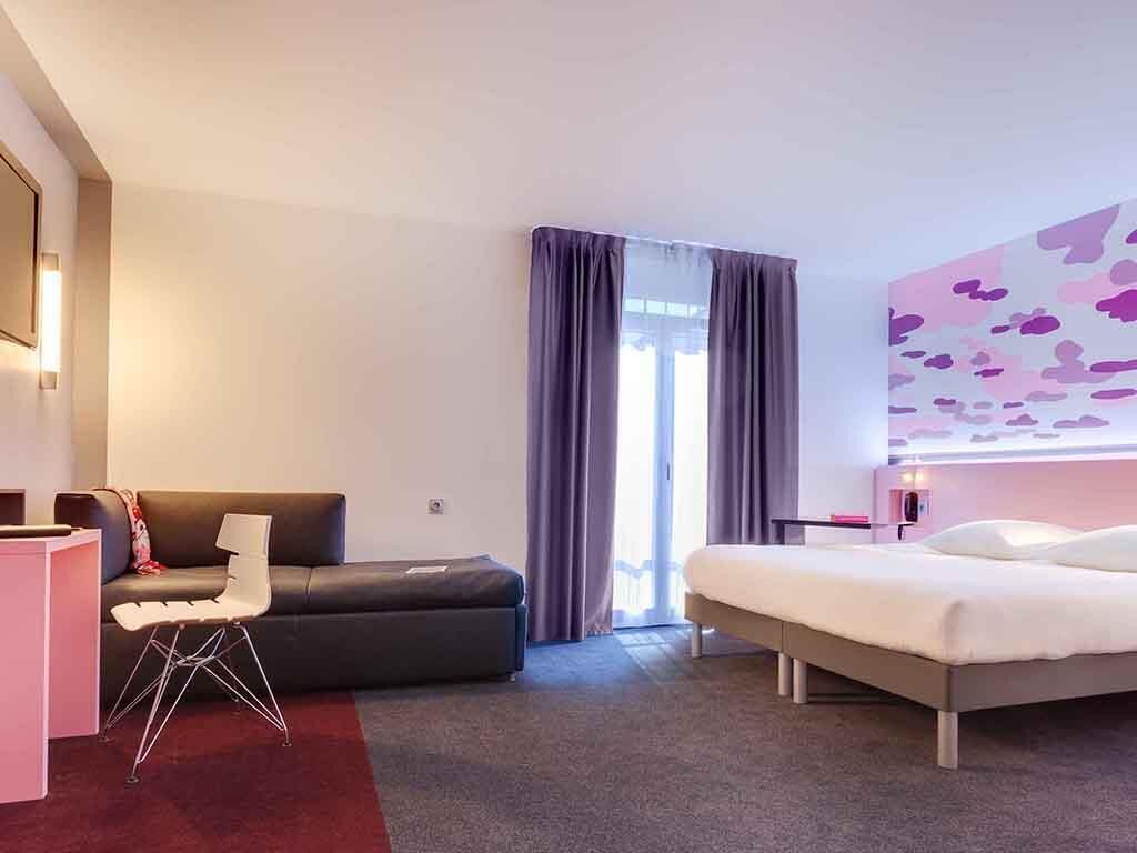 Standardzimmer, 3 Einzelbetten | Hochwertige Bettwaren, Minibar, Zimmersafe, Schreibtisch