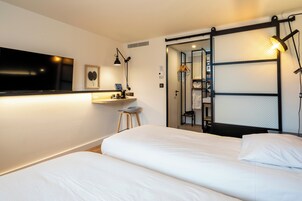 标准房, 2 张单人床 | 高档床上用品、办公桌、笔记本电脑工作区、遮光窗帘