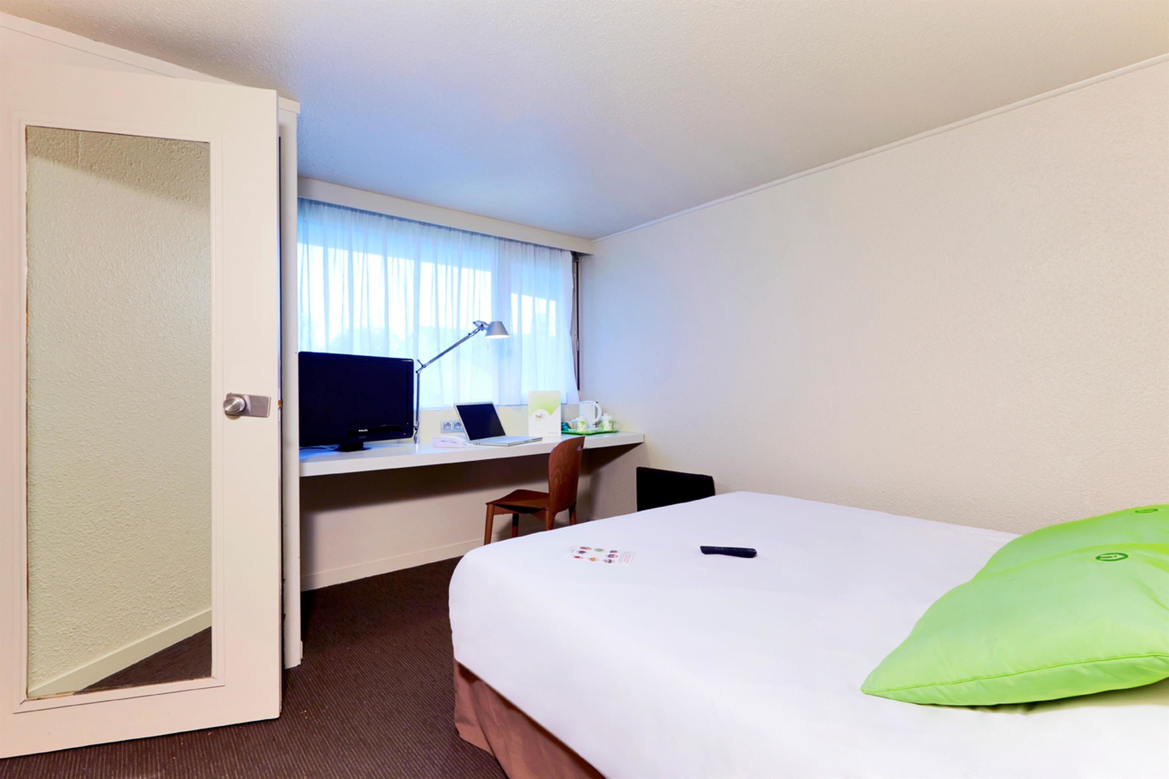 Standaard kamer, 1 tweepersoonsbed | Luxe beddengoed, een bureau, verduisterende gordijnen