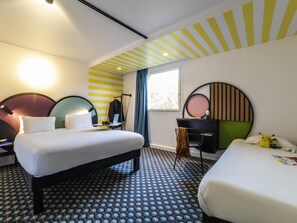 Blackout curtains, soundproofing, iron/ironing board - ibis Styles Paris Saint Denis Pleyel (Saint-Denis)