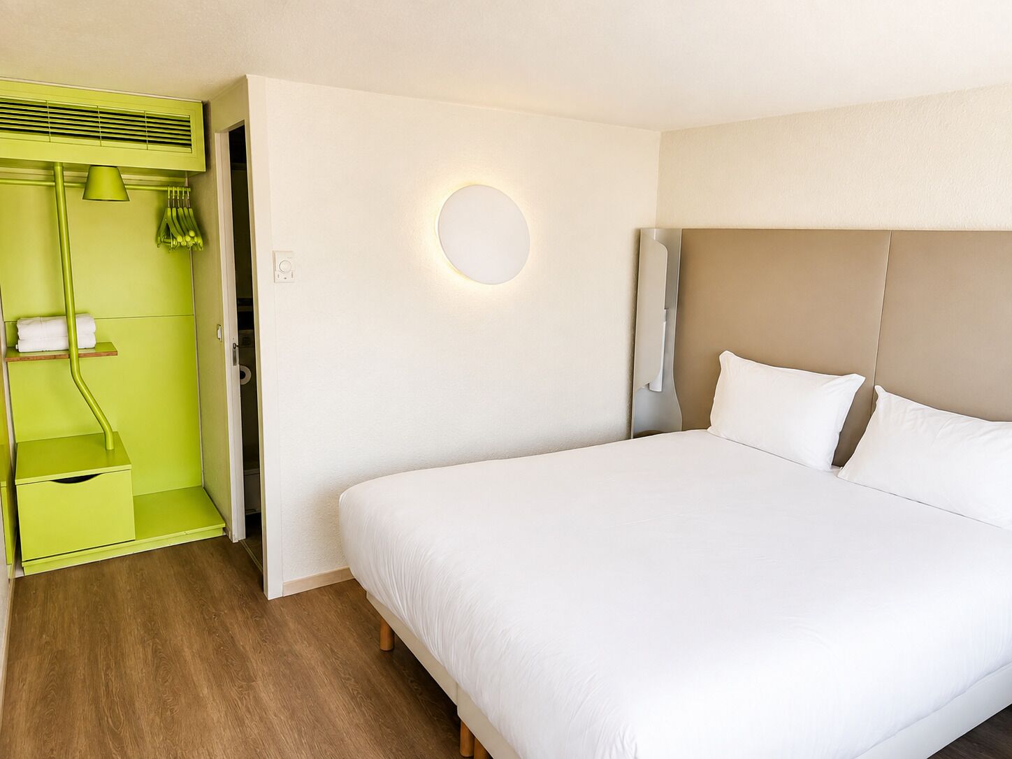 Premium bedding, desk, soundproofing, iron/ironing board (on request)