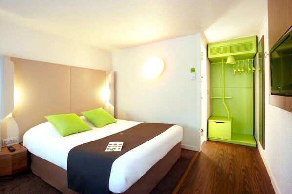 Premium bedding, desk, soundproofing, iron/ironing board