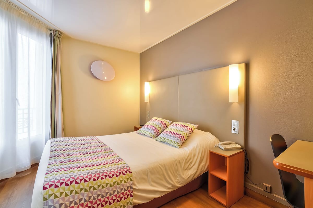 Standard Room, 1 Double Bed | Free cots/infant beds, free WiFi, bed sheets, alarm clocks
