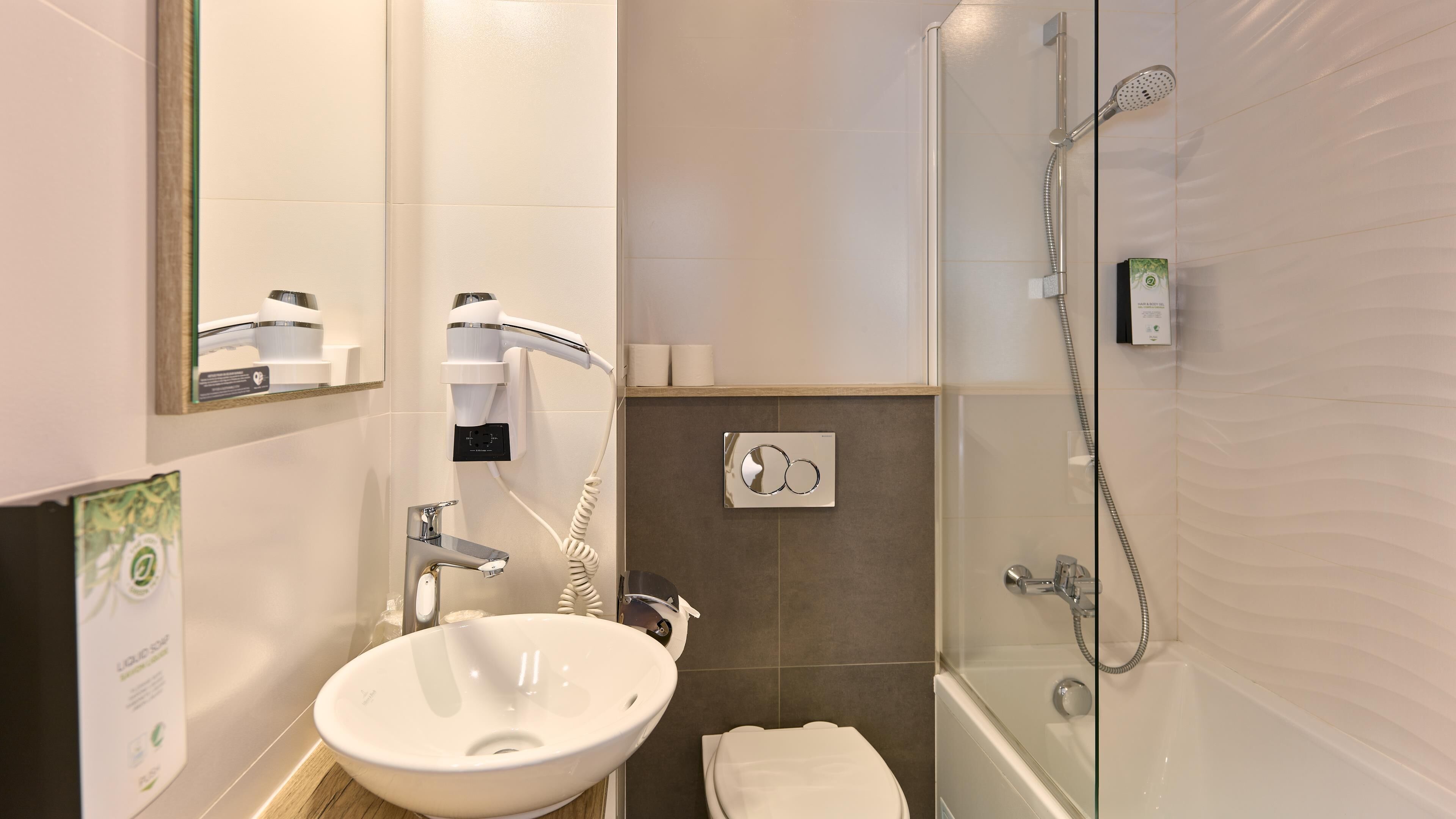 Rainfall showerhead, hair dryer, towels, soap