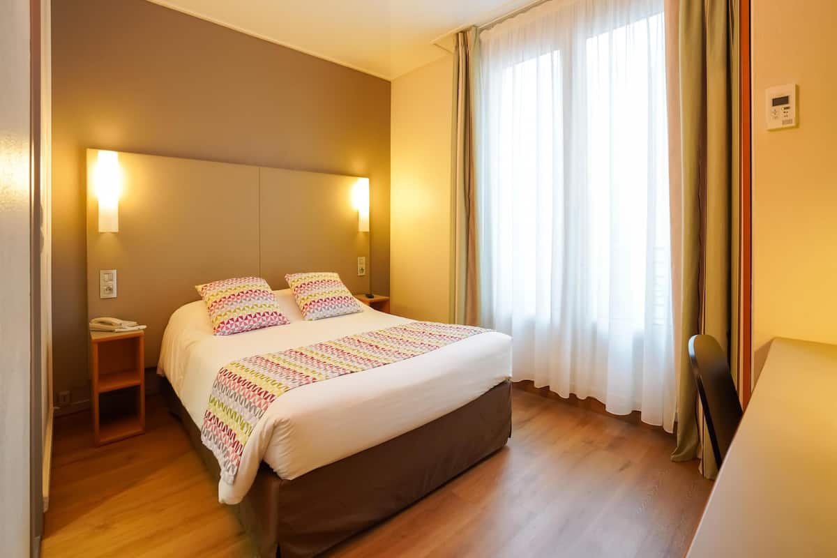 Rom – superior, 1 dobbeltseng | Barnesenger (inkludert), wi-fi (inkludert), sengetøy og vekkerklokke