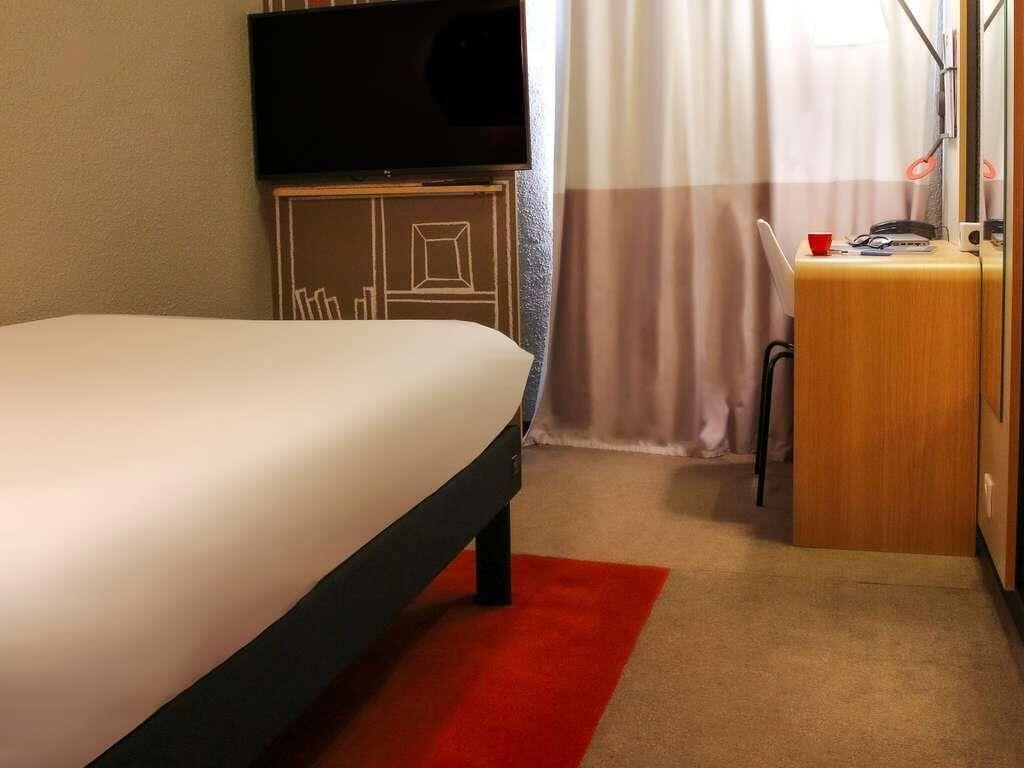Standard Room, 1 Twin Bed | Pillowtop beds, soundproofing, free WiFi, bed sheets