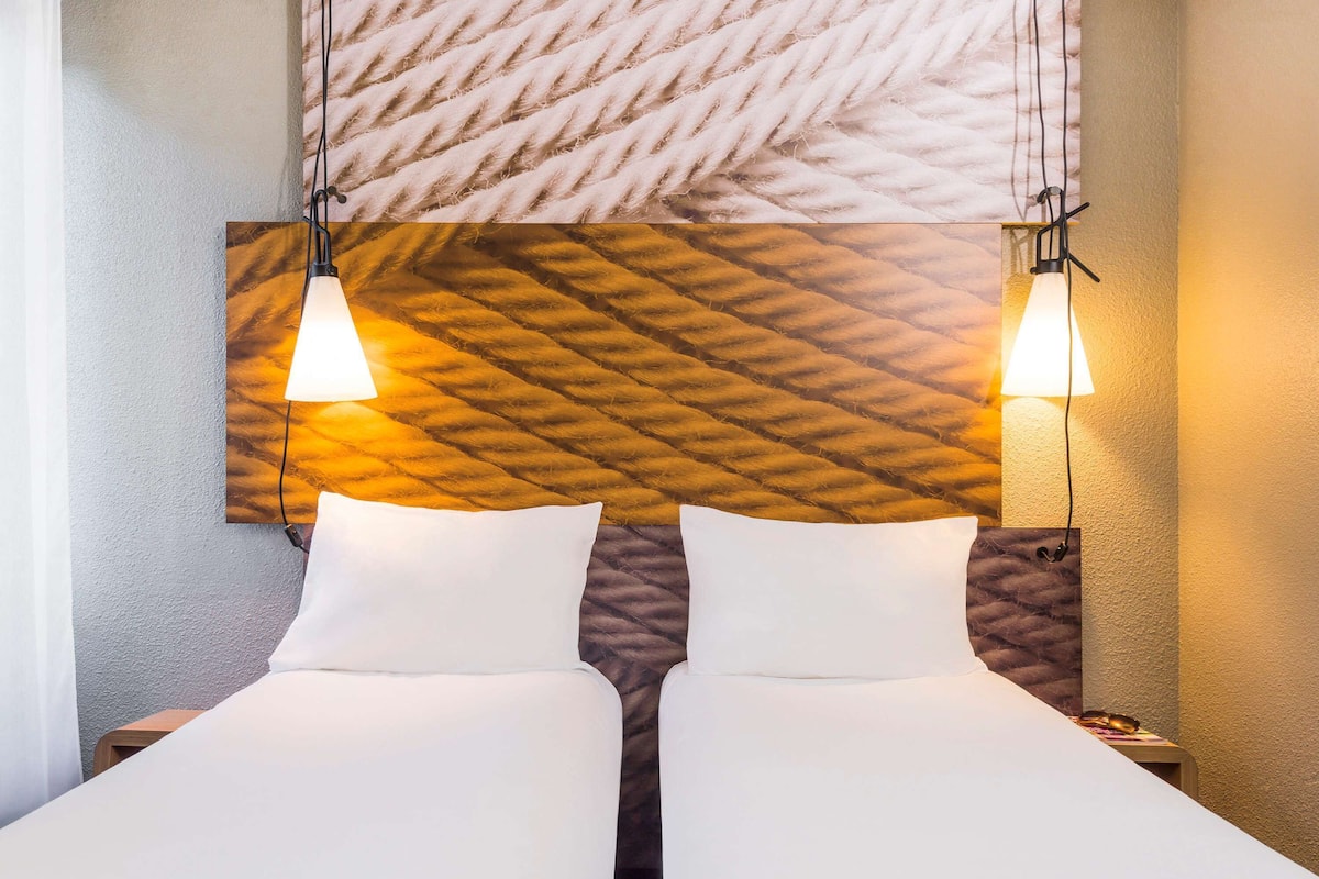 Chambre Standard, 2 lits une place
