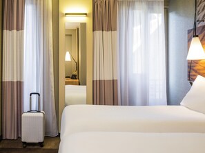 Standaard kamer, 2 eenpersoonsbedden | Pillowtop-bedden, geluiddichte muren, gratis wifi, beddengoed