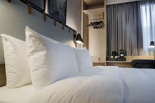 Campanile PRIME - Paris Pantin