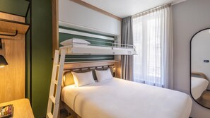 Camera Standard, letti multipli | Biancheria da letto di alta qualità, una scrivania, postazione laptop