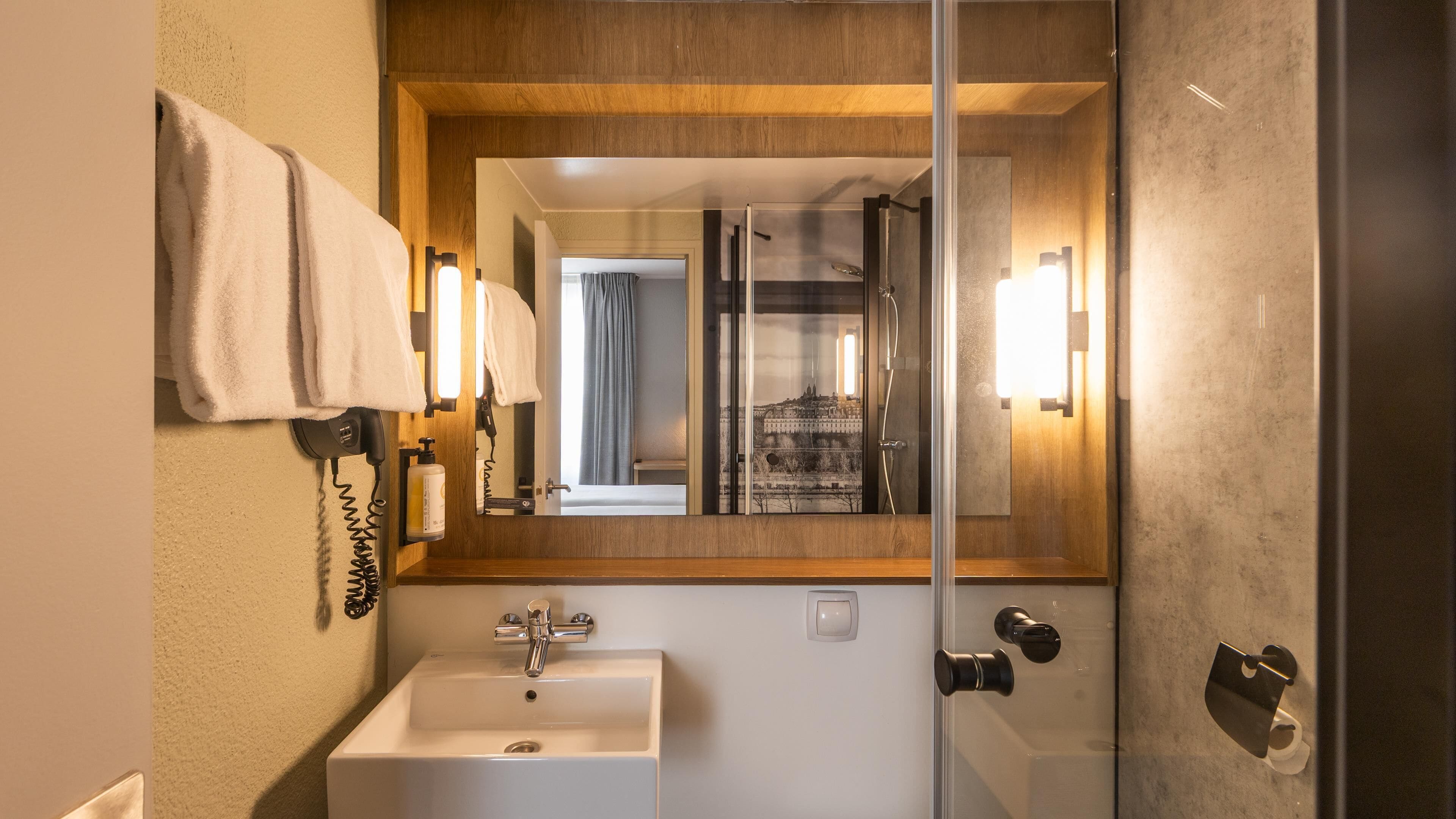Photo - Campanile PRIME - Paris Levallois-Perret