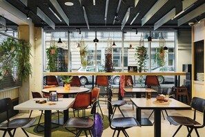 Lobby - Moxy Paris Bastille France (Paris)