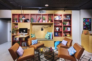 124-cm LCD TV with satellite channels - Moxy Paris Bastille France (Paris)