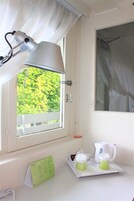 高档床上用品、特色装修、特色家居、办公桌