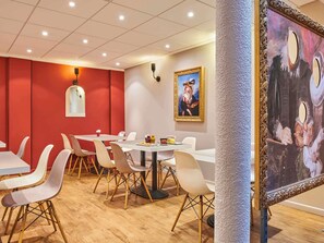 Petit déjeuner buffet compris tous les jours