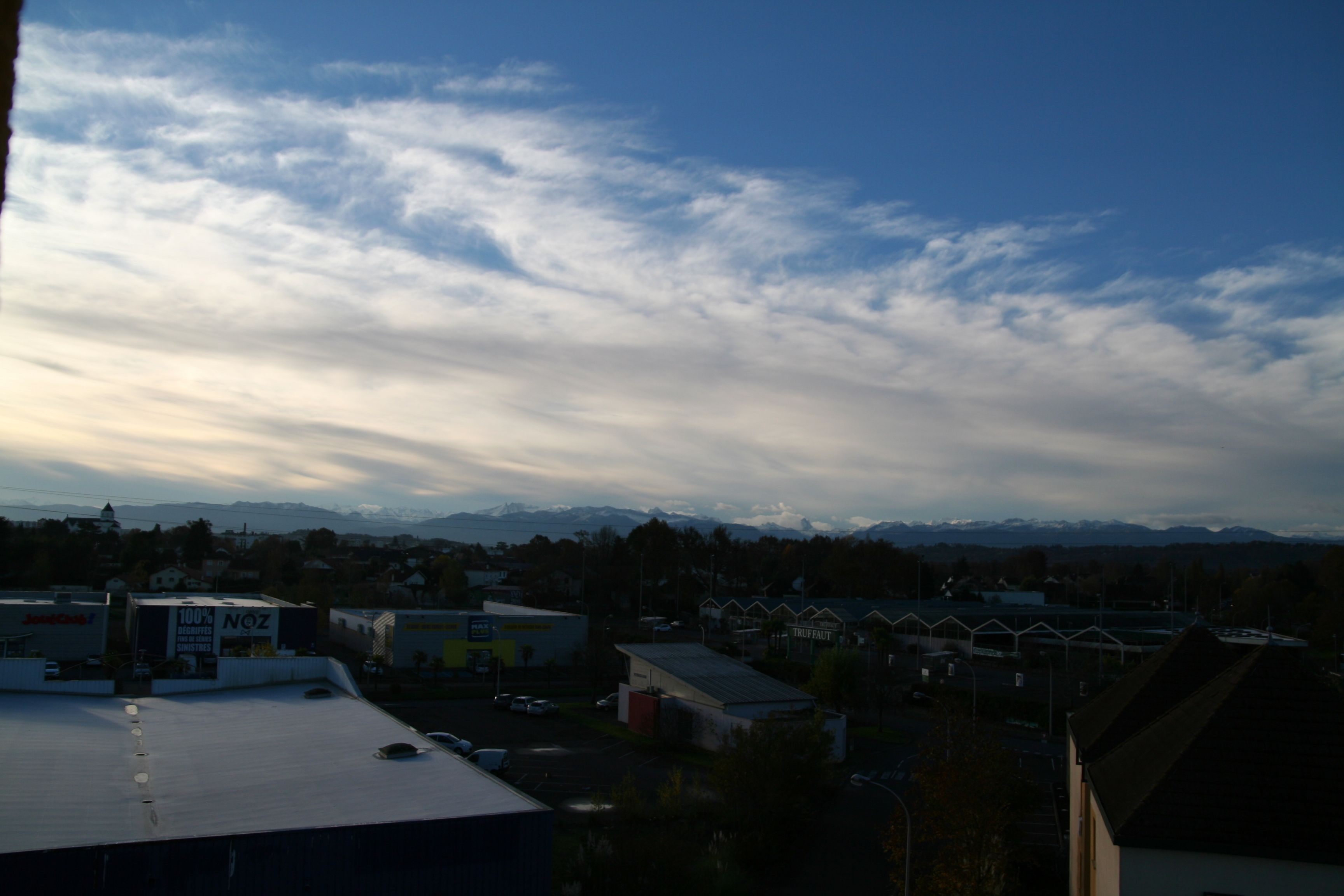 family room | mountain view