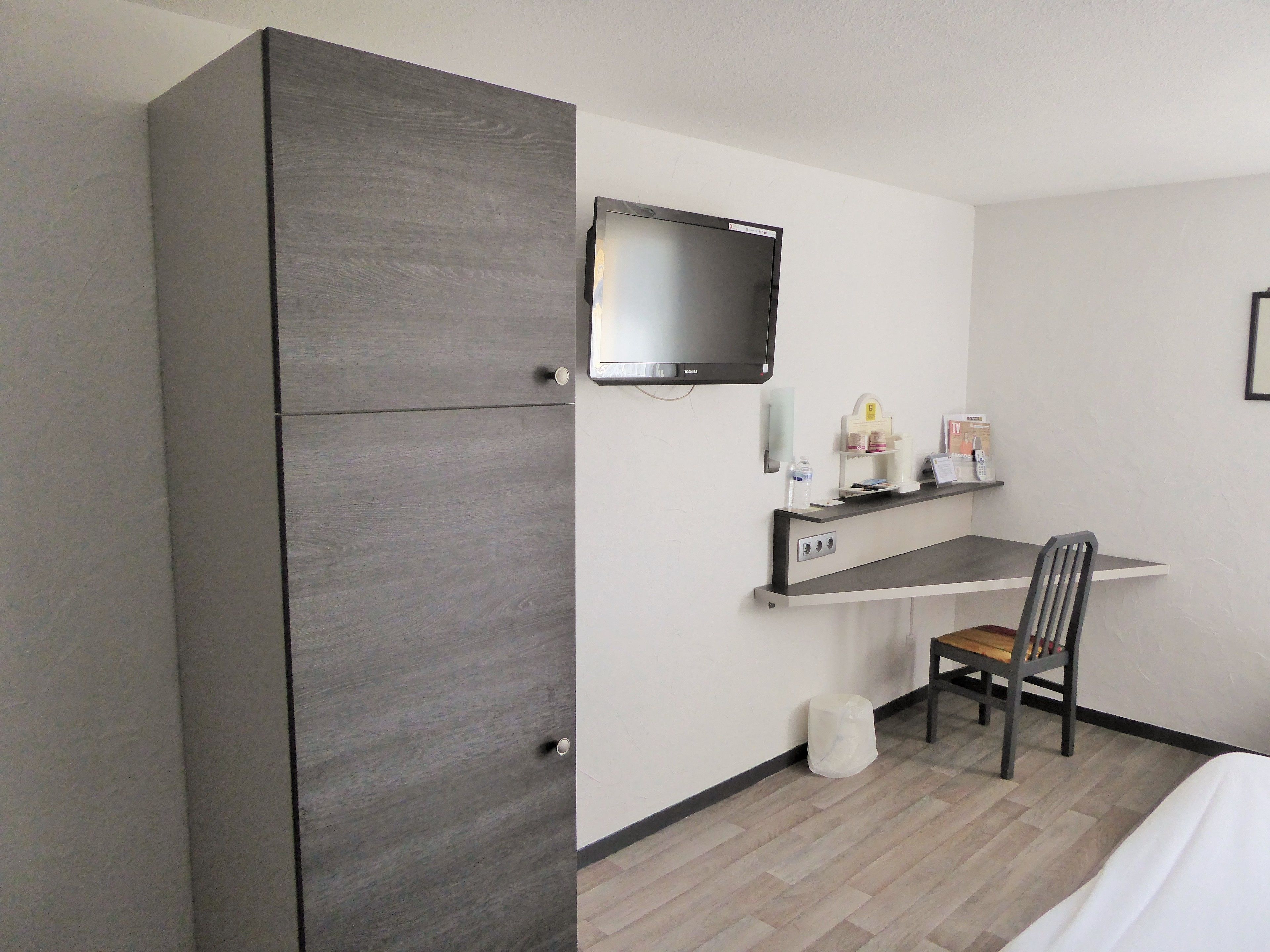 desk, iron/ironing board, free wifi, bed sheets