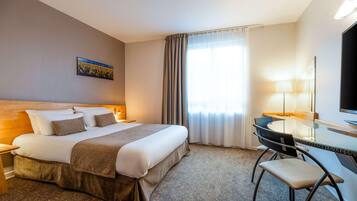 1 bedroom, premium bedding, minibar, in-room safe