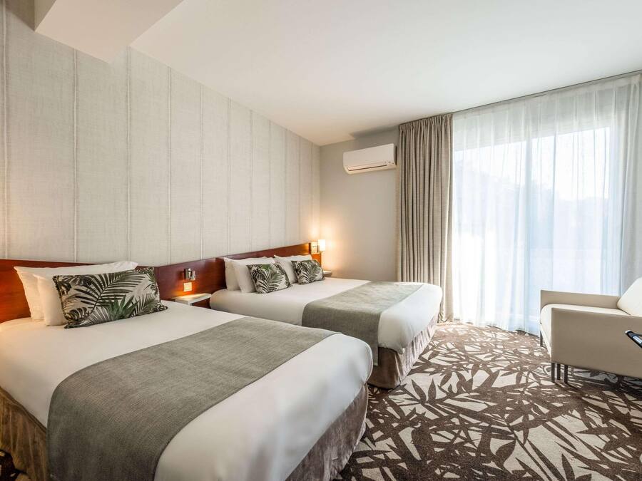 1 bedroom, premium bedding, minibar, in-room safe