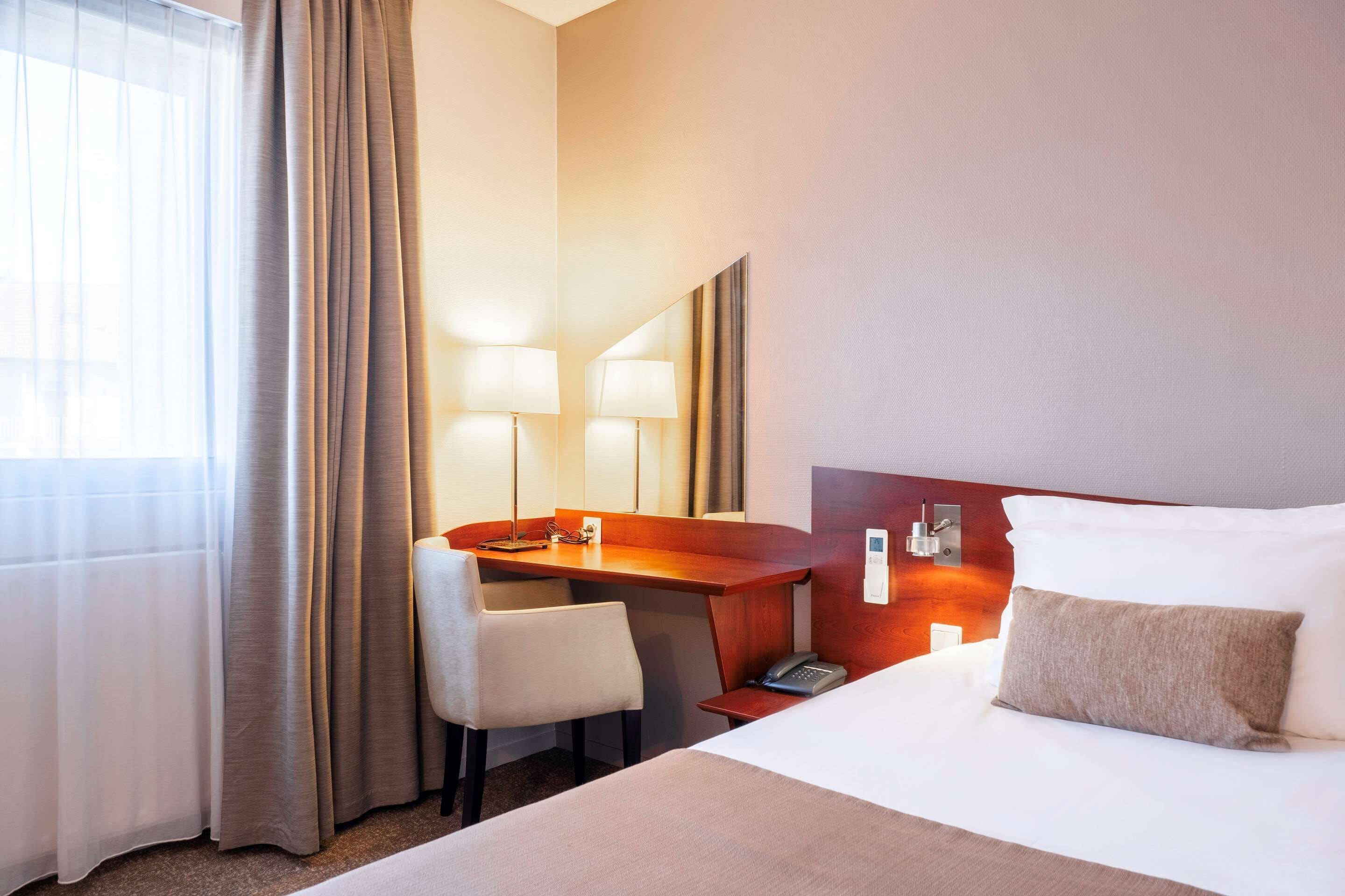 standard room, 2 single beds, non smoking | 1 bedroom, premium bedding, minibar, in-room safe