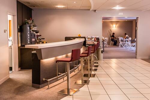 Bar (in der Unterkunft)